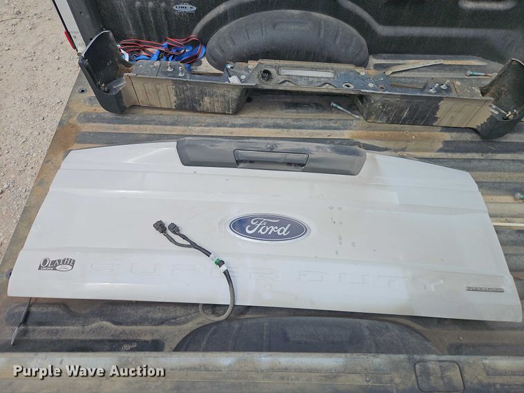 image for item EB8090 Pickup truck bed