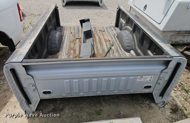 image for item EB8091 Pickup truck bed