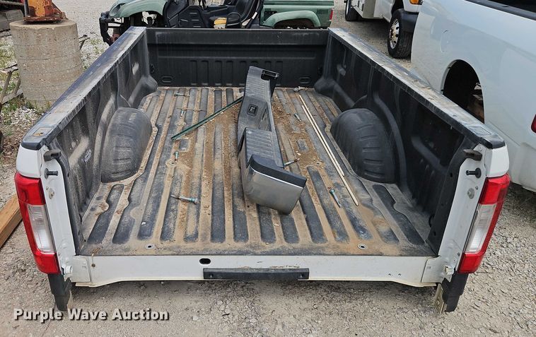 image for item EB8091 Pickup truck bed