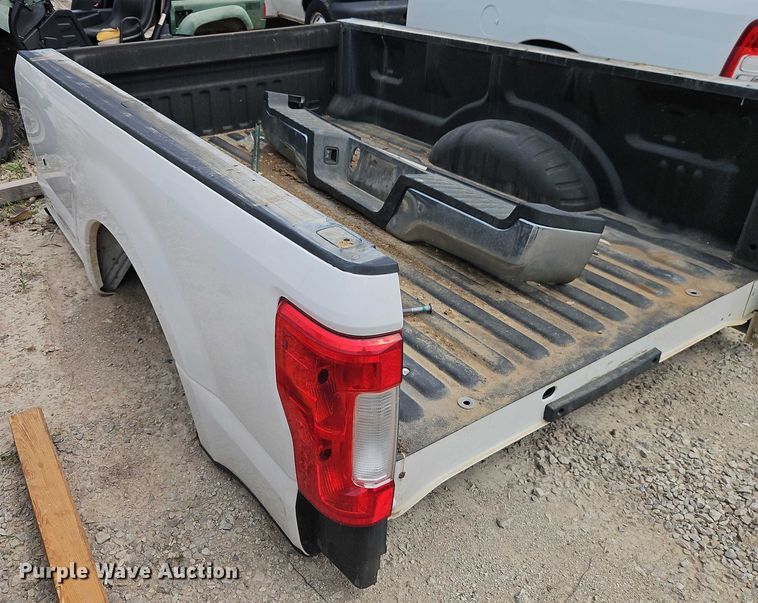 image for item EB8091 Pickup truck bed