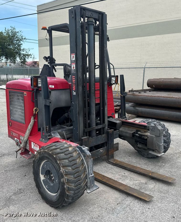image for item EC3616 2016 Moffett M8 55.4 forklift