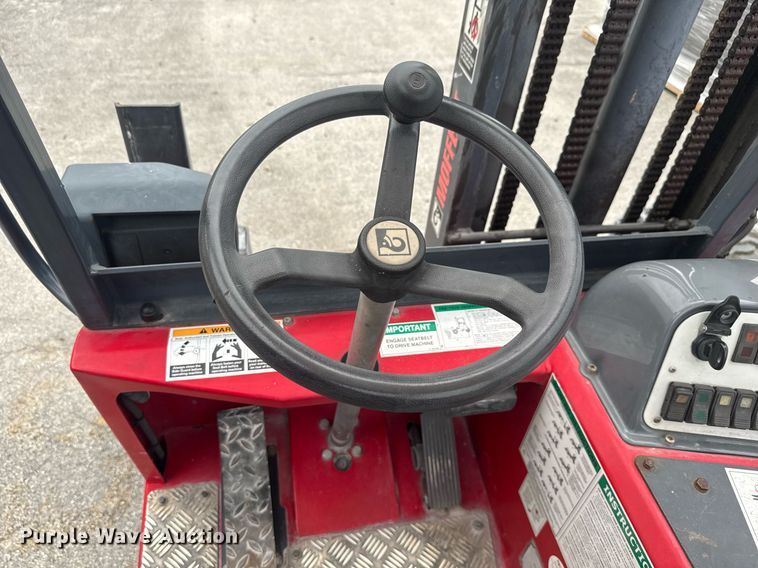 image for item EC3616 2016 Moffett M8 55.4 forklift