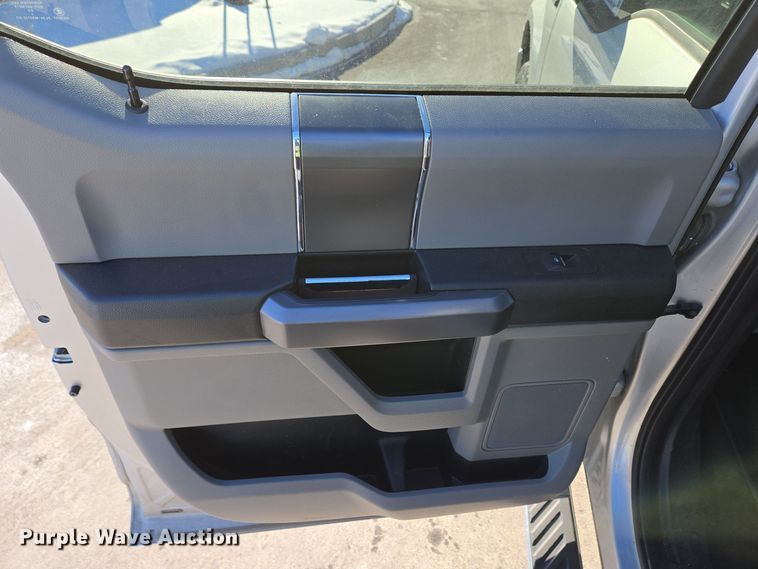 image for item EC3953 2018 Ford F150 XLT SuperCrew pickup truck