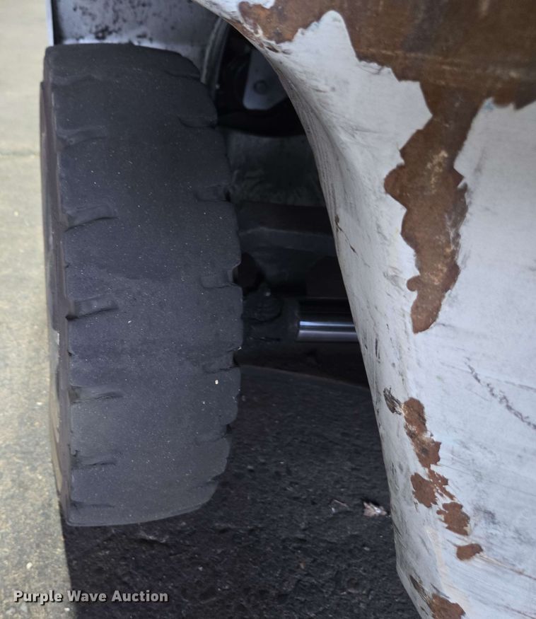 image for item EC4247 2014 Nissan PF50 forklift