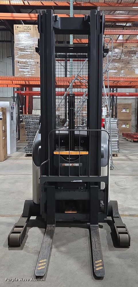 image for item EC4248 2015 Crown RR5725-35 reach truck