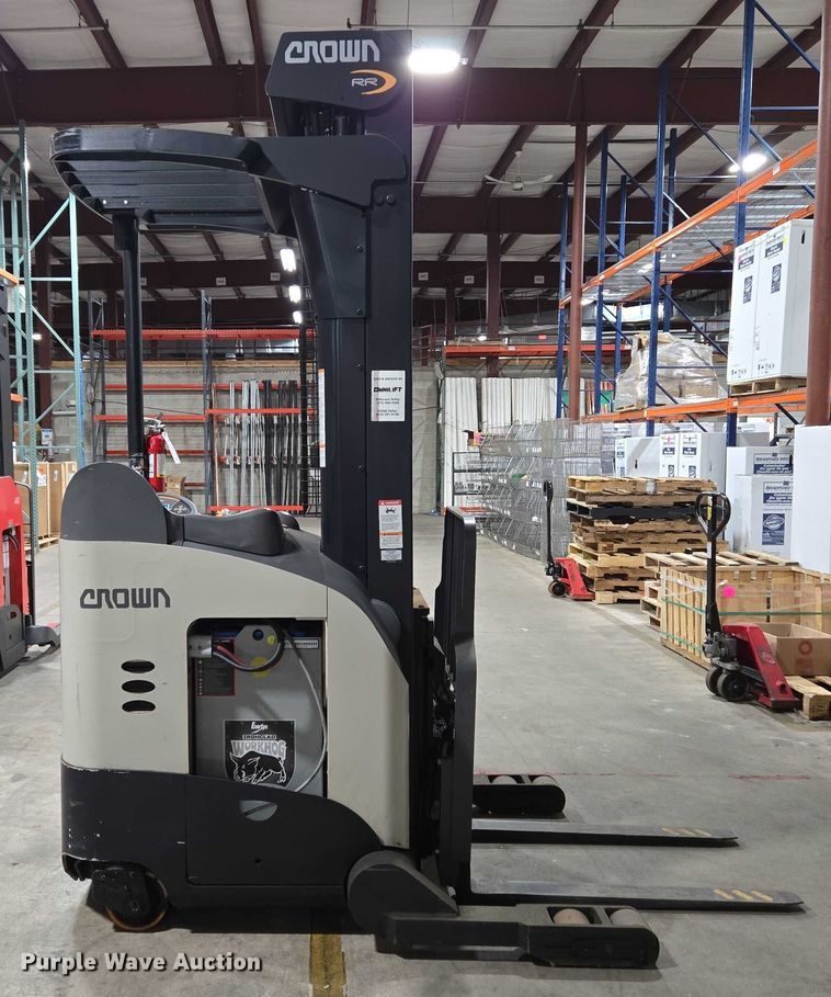image for item EC4248 2015 Crown RR5725-35 reach truck
