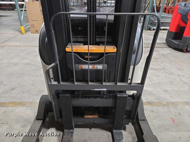 image for item EC4248 2015 Crown RR5725-35 reach truck