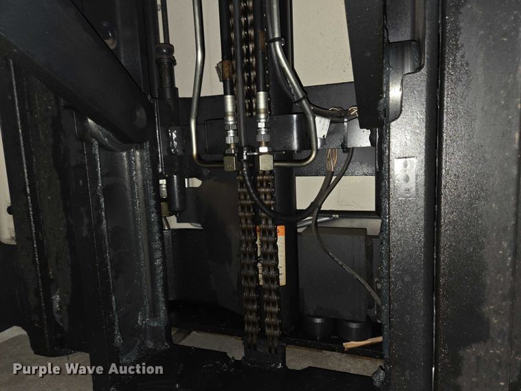 image for item EC4248 2015 Crown RR5725-35 reach truck