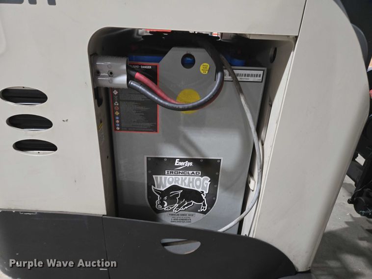 image for item EC4248 2015 Crown RR5725-35 reach truck