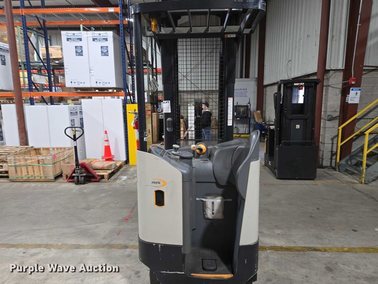 image for item EC4248 2015 Crown RR5725-35 reach truck