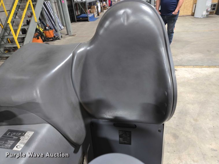 image for item EC4248 2015 Crown RR5725-35 reach truck