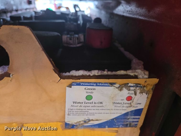 image for item EC4249 2006 Raymond EASI R30TT reach truck