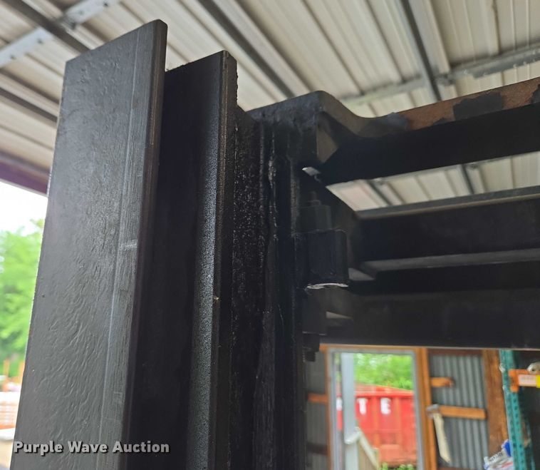 image for item EC4249 2006 Raymond EASI R30TT reach truck