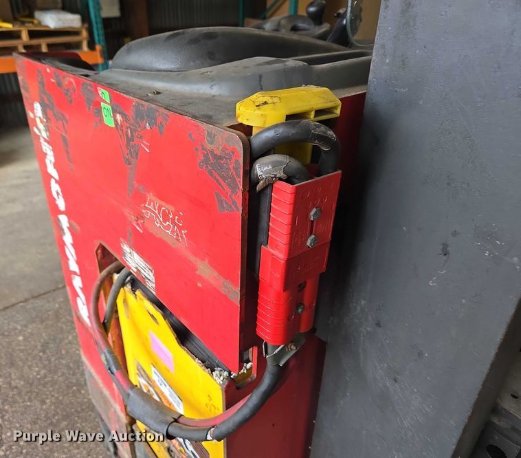 image for item EC4249 2006 Raymond EASI R30TT reach truck