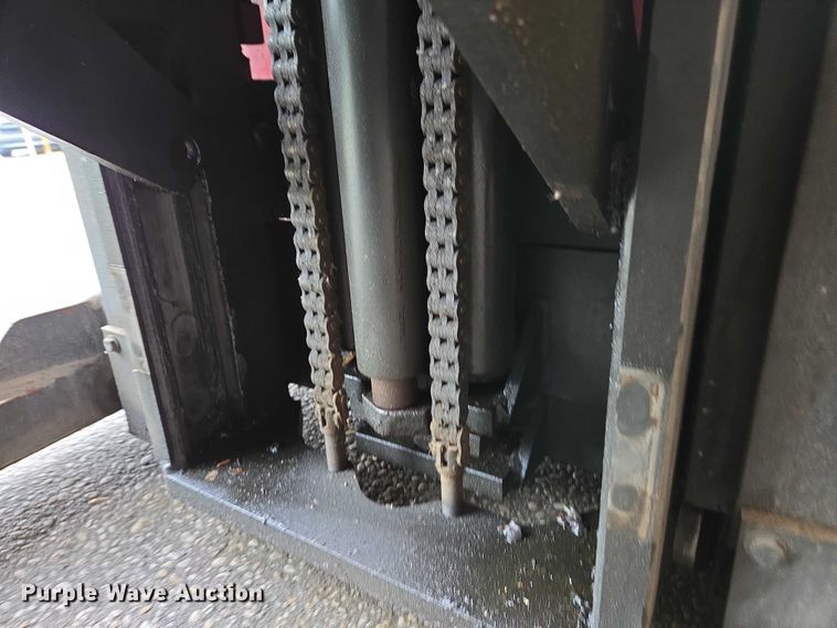 image for item EC4249 2006 Raymond EASI R30TT reach truck