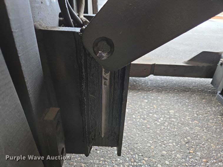 image for item EC4249 2006 Raymond EASI R30TT reach truck