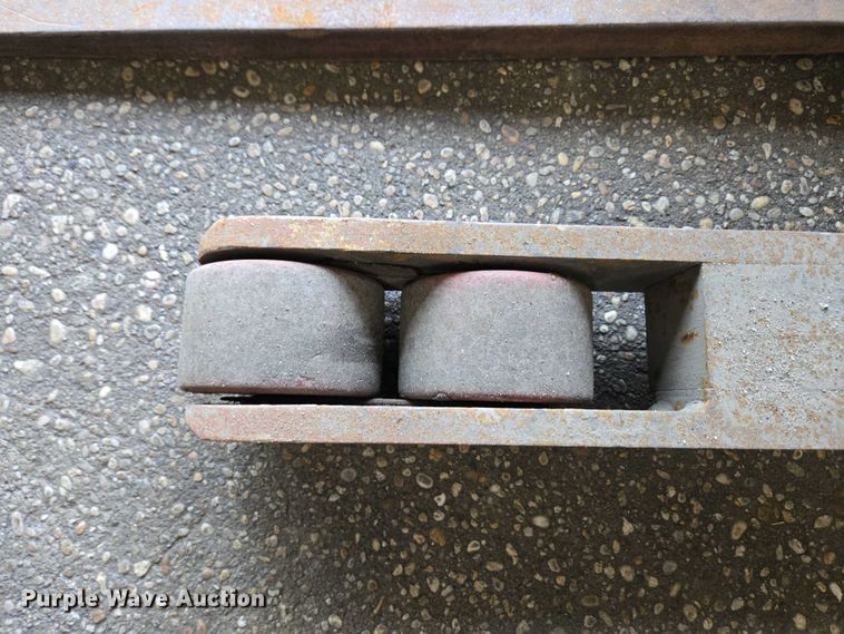 image for item EC4249 2006 Raymond EASI R30TT reach truck