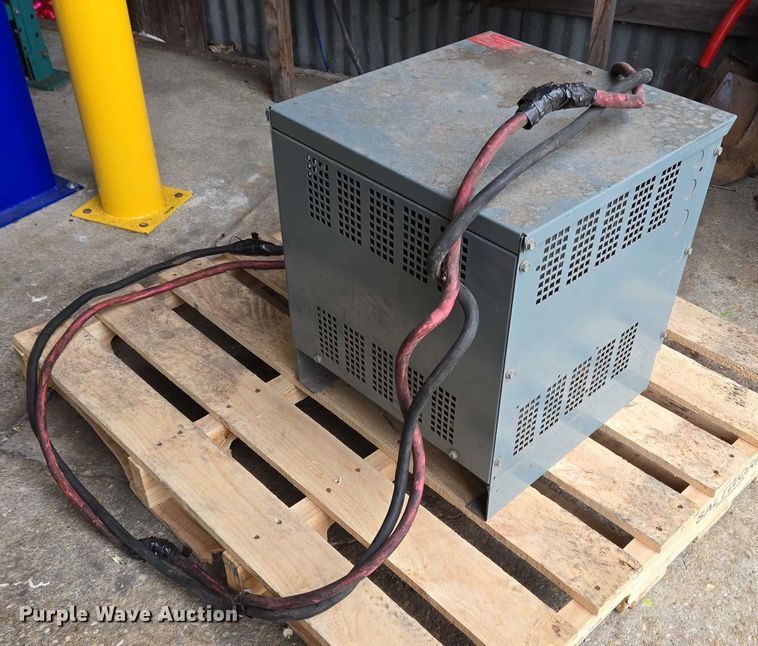 image for item EC4249 2006 Raymond EASI R30TT reach truck