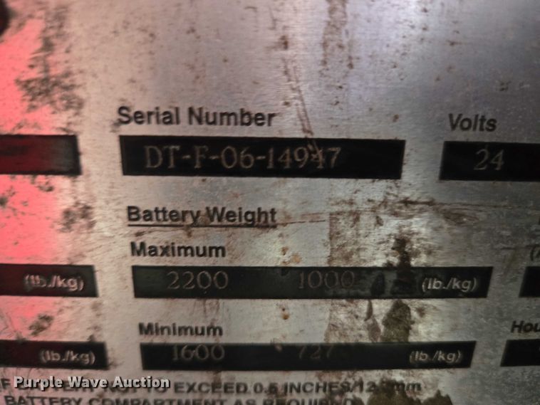 image for item EC4249 2006 Raymond EASI R30TT reach truck