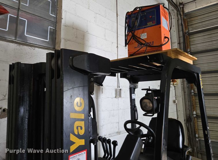 image for item EC4251 Yale ERC045VGN36TE083 forklift