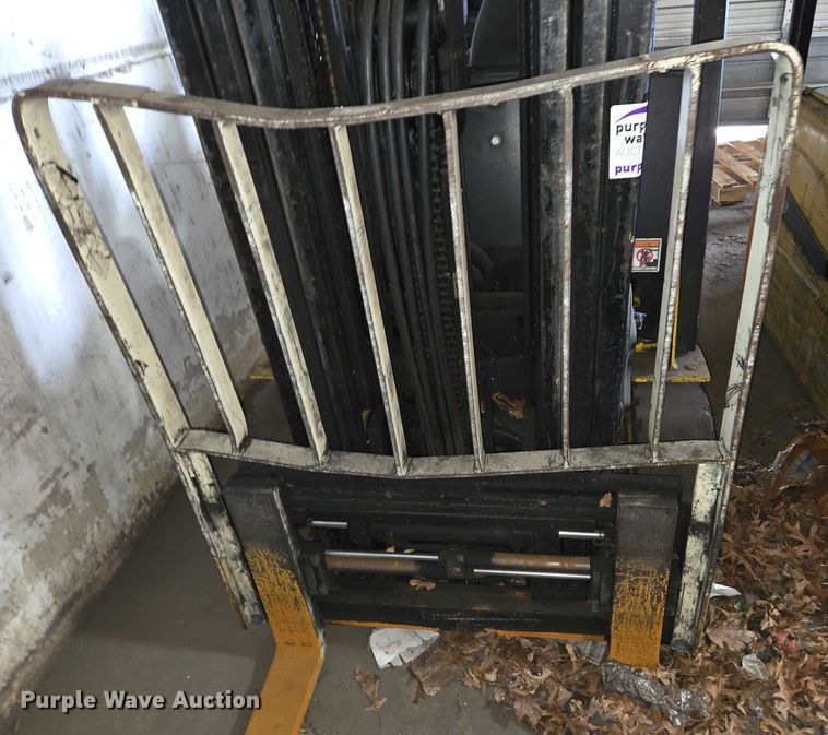 image for item EC4251 Yale ERC045VGN36TE083 forklift