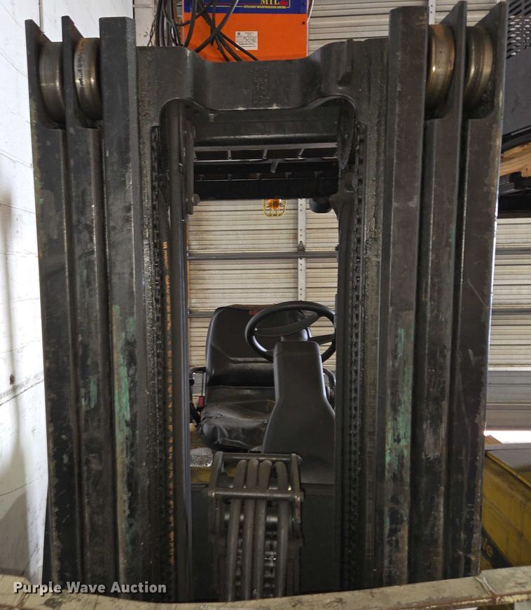 image for item EC4251 Yale ERC045VGN36TE083 forklift