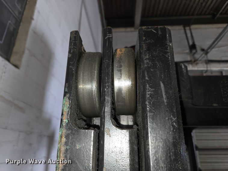 image for item EC4251 Yale ERC045VGN36TE083 forklift