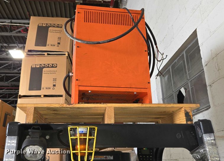 image for item EC4251 Yale ERC045VGN36TE083 forklift