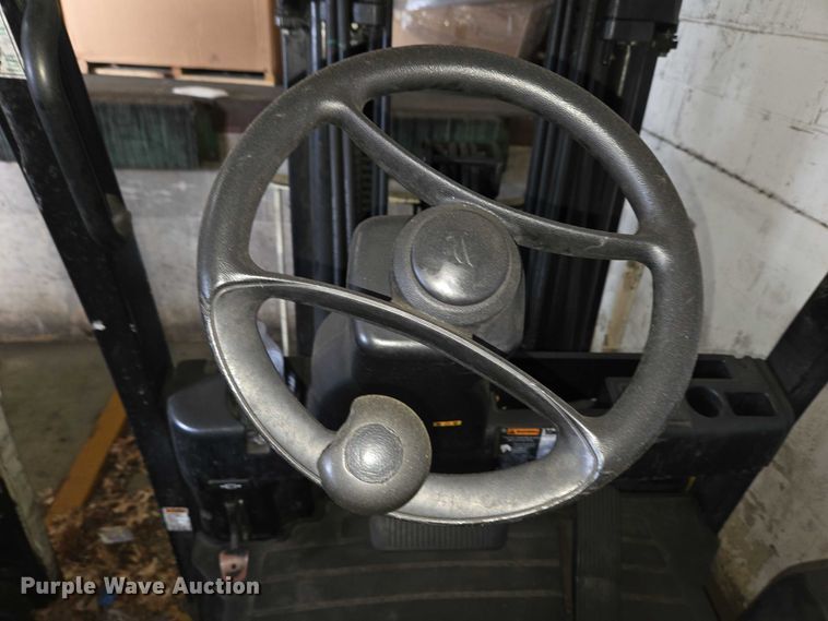 image for item EC4251 Yale ERC045VGN36TE083 forklift