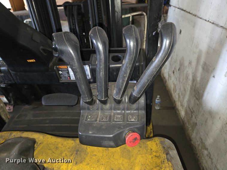 image for item EC4251 Yale ERC045VGN36TE083 forklift