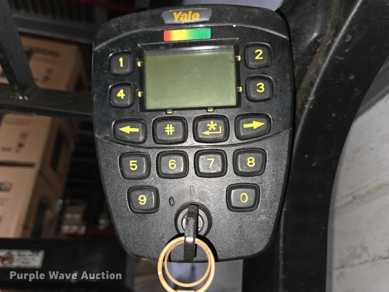 image for item EC4251 Yale ERC045VGN36TE083 forklift