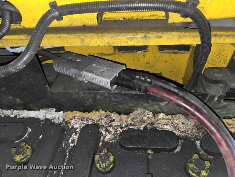 image for item EC4251 Yale ERC045VGN36TE083 forklift