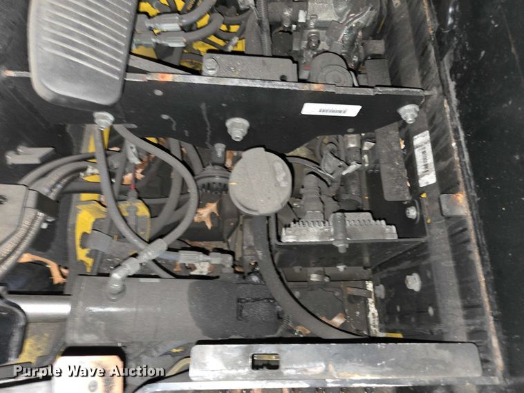 image for item EC4251 Yale ERC045VGN36TE083 forklift