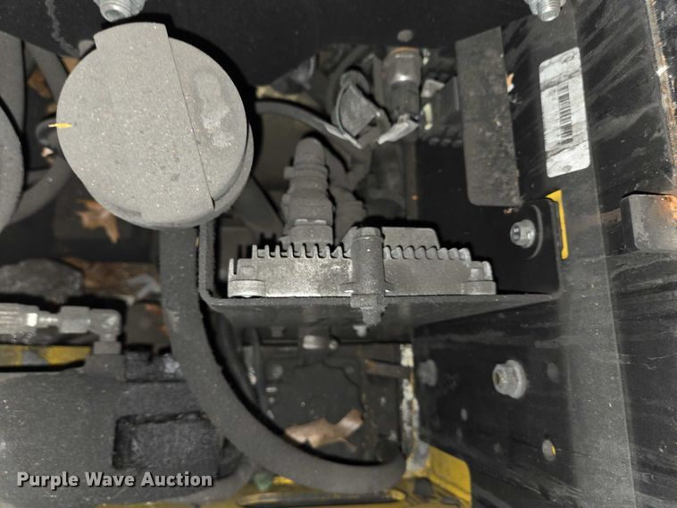 image for item EC4251 Yale ERC045VGN36TE083 forklift