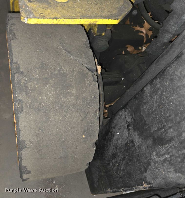 image for item EC4251 Yale ERC045VGN36TE083 forklift