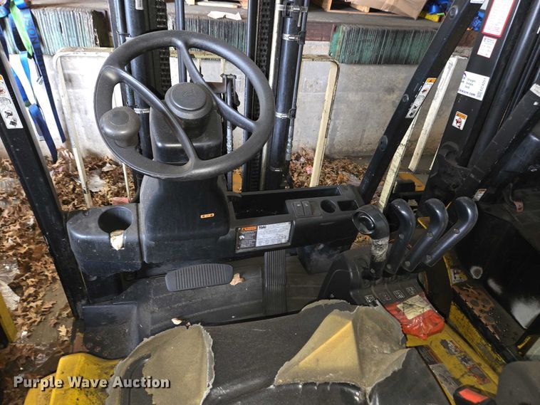 image for item EC4252 Yale ERP030VTN36TE082 forklift