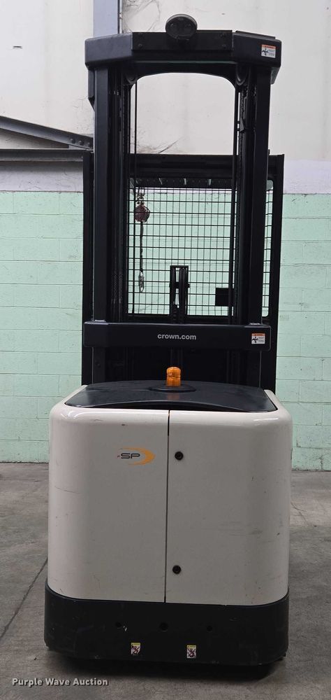 image for item EC4253 2016 Crown SP3520-30 order picker