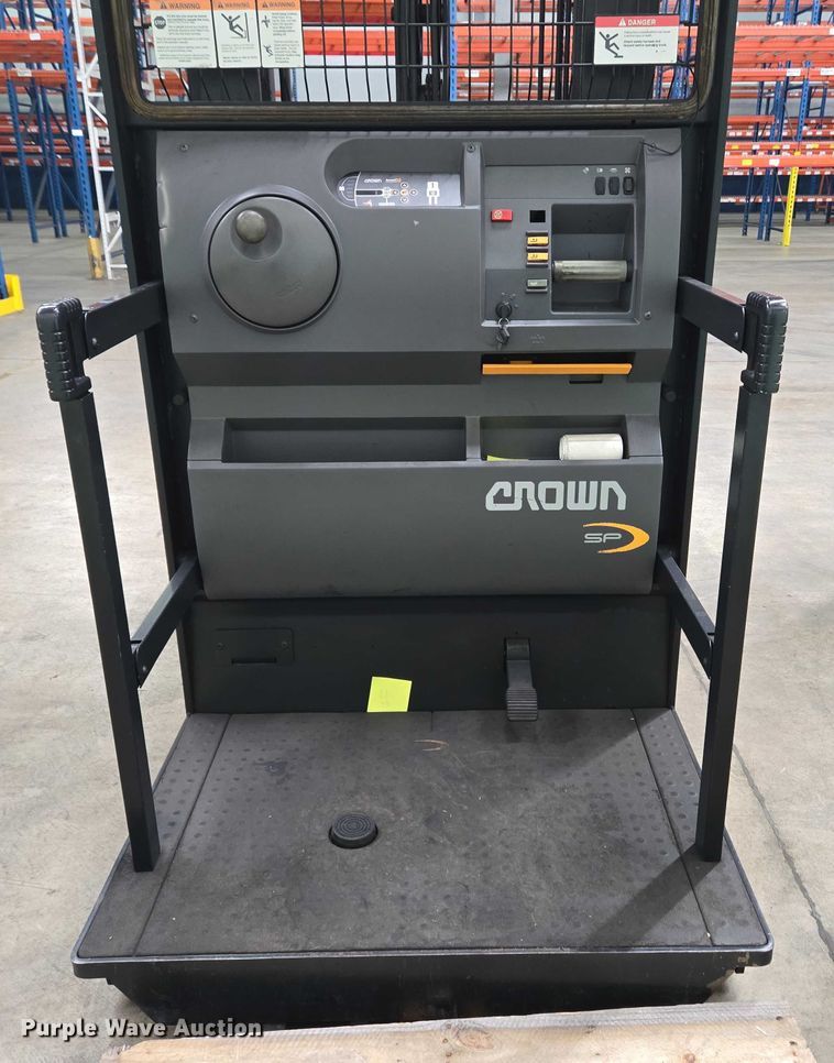 image for item EC4253 2016 Crown SP3520-30 order picker