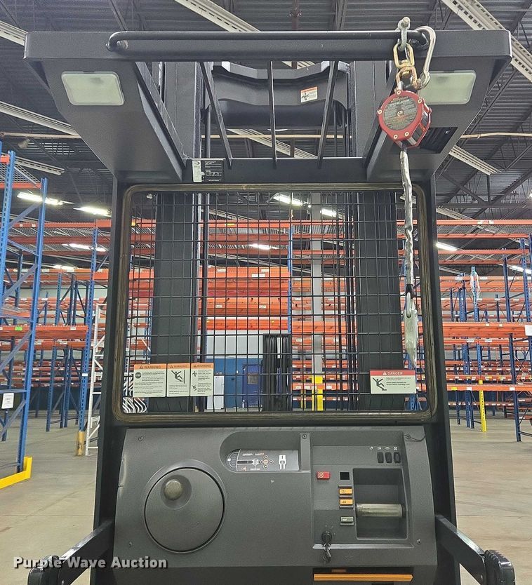 image for item EC4253 2016 Crown SP3520-30 order picker