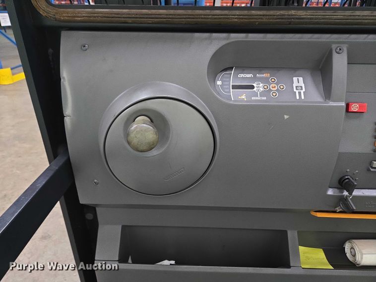 image for item EC4253 2016 Crown SP3520-30 order picker