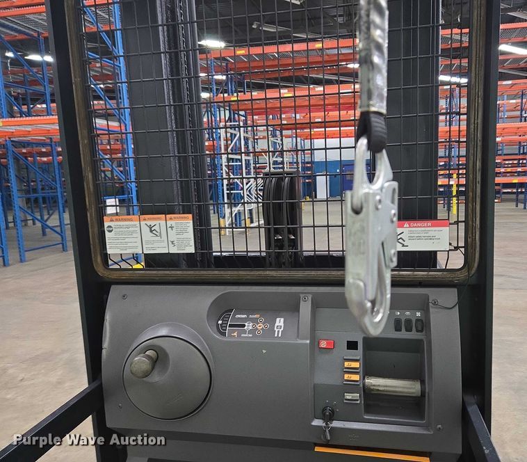 image for item EC4253 2016 Crown SP3520-30 order picker