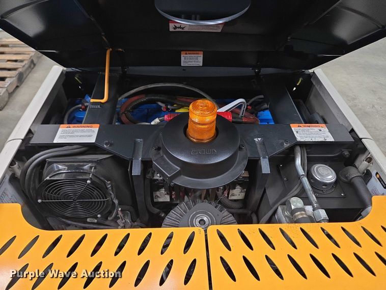 image for item EC4253 2016 Crown SP3520-30 order picker