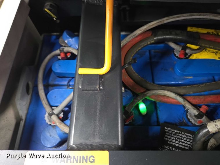 image for item EC4253 2016 Crown SP3520-30 order picker