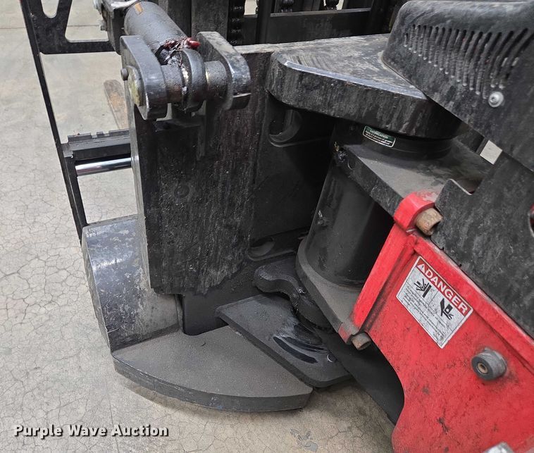 image for item EC4254 Landoll B40i5 forklift