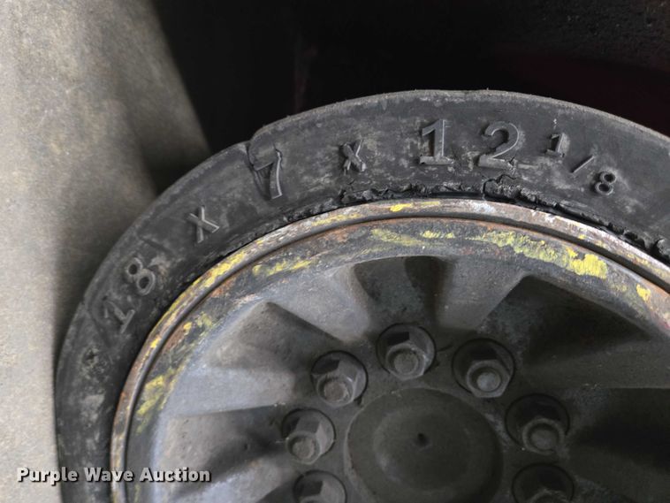 image for item EC4254 Landoll B40i5 forklift