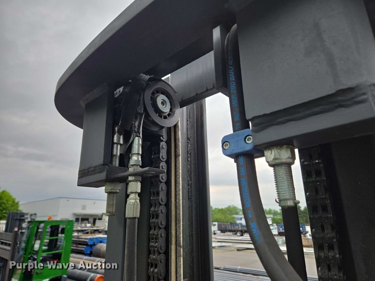 image for item EC4262 2016 CombiLift C8000 forklift