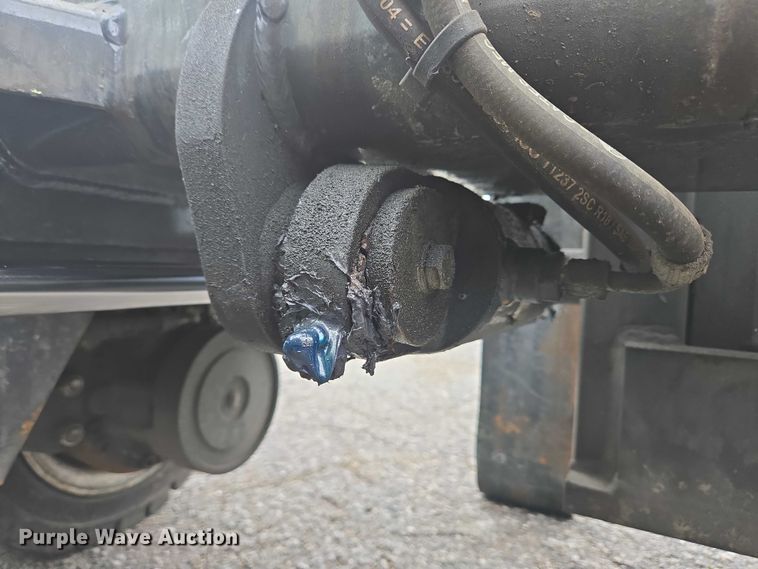 image for item EC4262 2016 CombiLift C8000 forklift