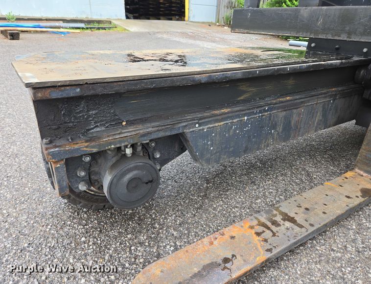 image for item EC4262 2016 CombiLift C8000 forklift