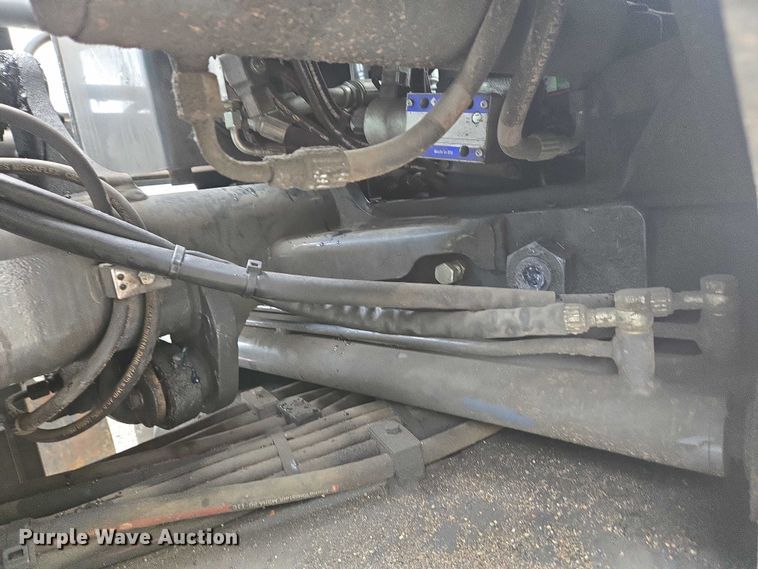 image for item EC4262 2016 CombiLift C8000 forklift