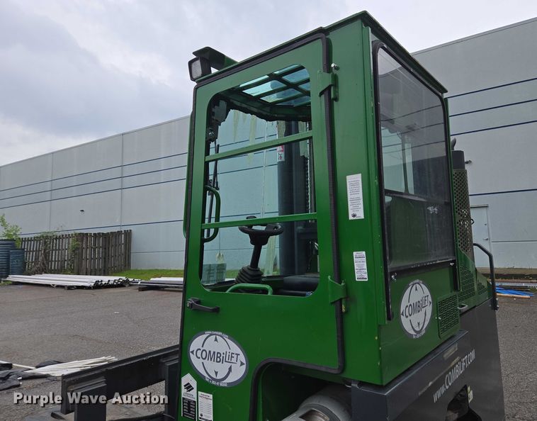 image for item EC4262 2016 CombiLift C8000 forklift